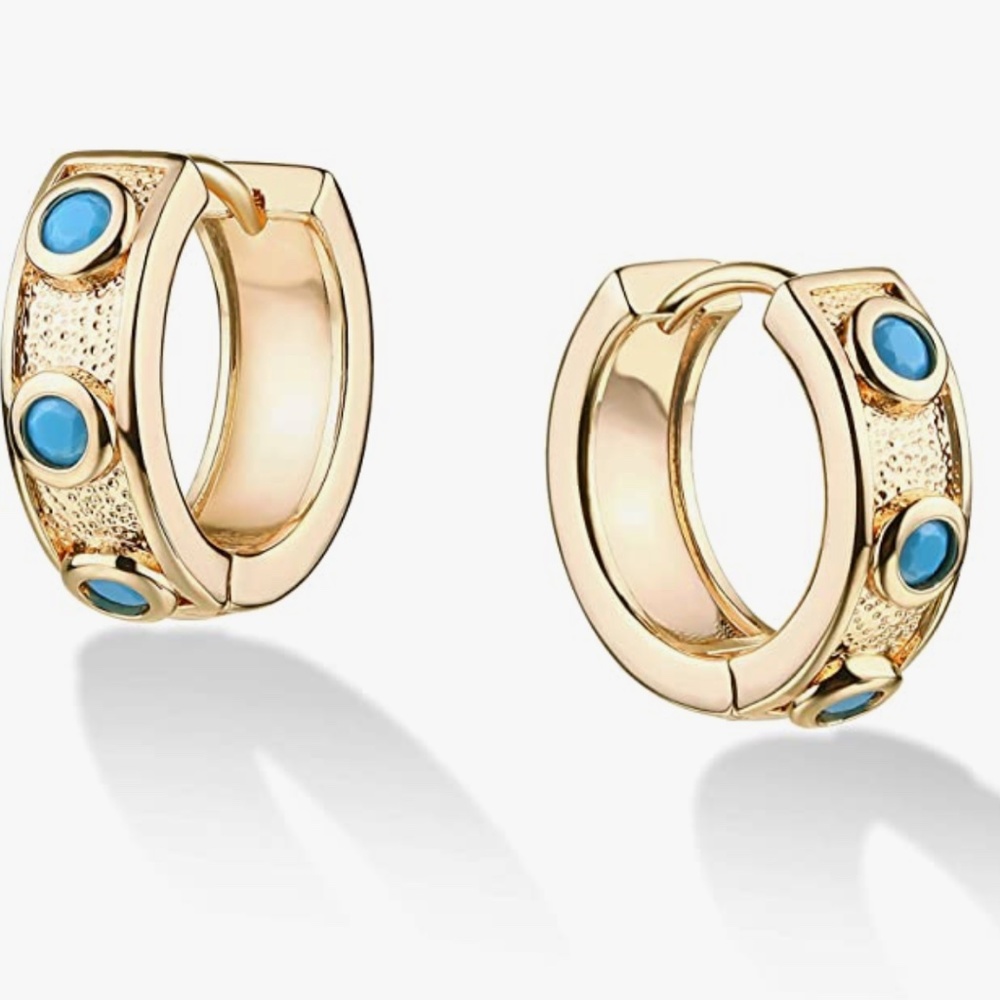 VALLOEY ROVER SMALL GOLD HUGGIE HOOP EARRINGS